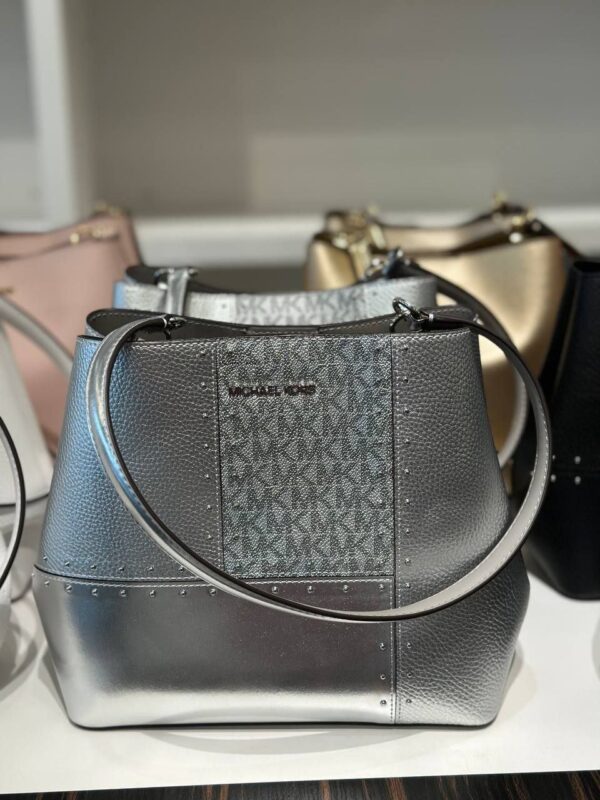 Michael Kors Pratt Medium Bucket in Silver